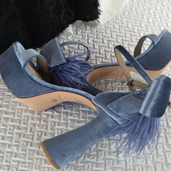 Antonio Melani Womans Powder Blue Platforms  9 Ostrich Feathers Leather Velvet - Picture 8 of 12